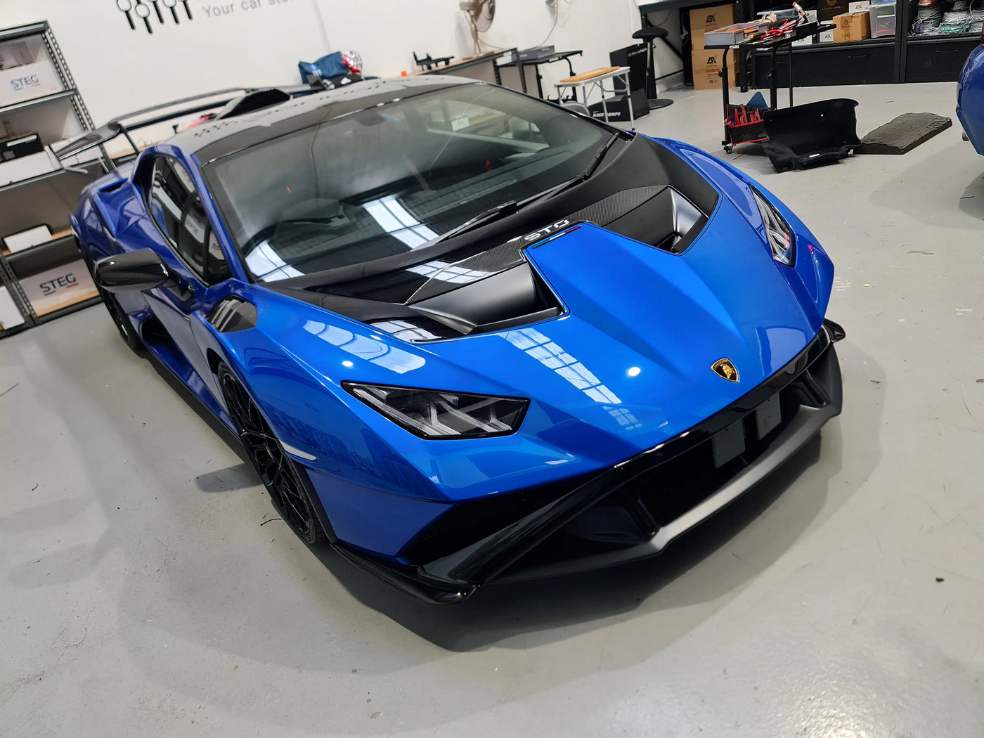 Lamborghini HuracΓ‘n EVO 2023 at MC Audio Sydney for high-end sound system upgrade