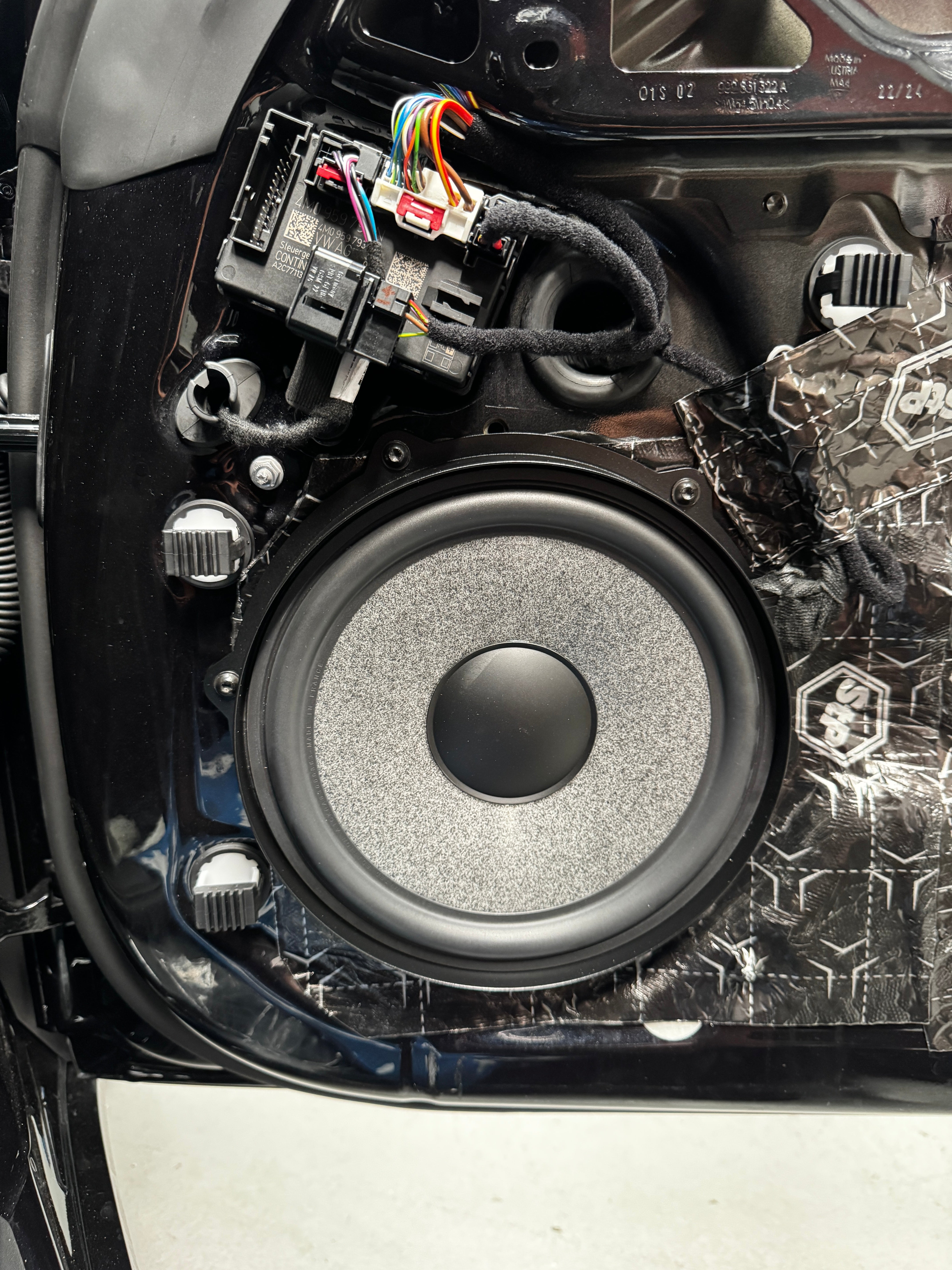 Focal Porsche 911 P60 – Limited Edition Plug & Play Speaker Kit