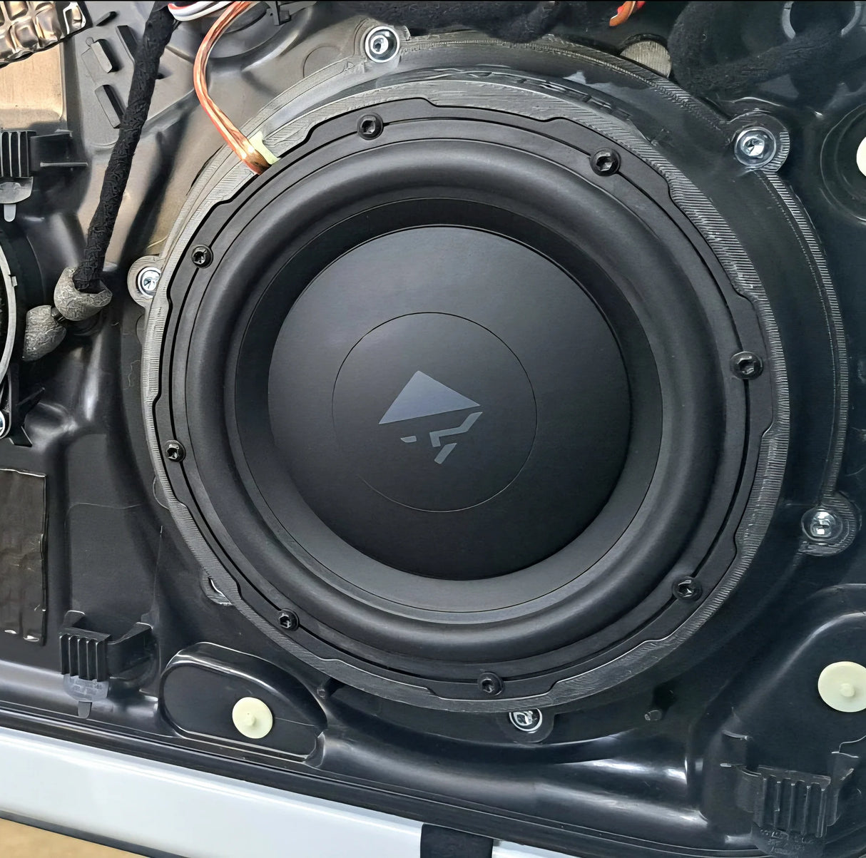 Porsche Cayenne 9YA 536 HELIX Ci3 Ci5 plug and play DSP amplified front speaker upgrade – MC Audio Sydney